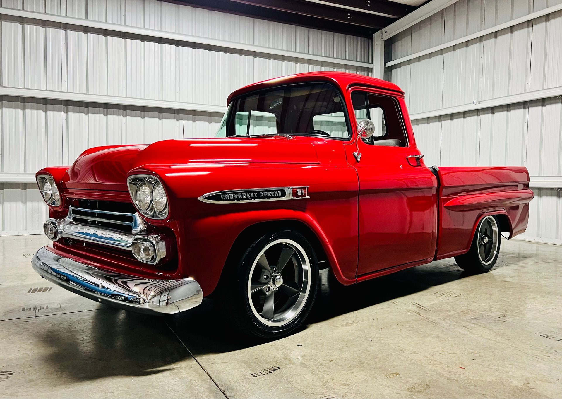 1958 CHEVROLET APACHE