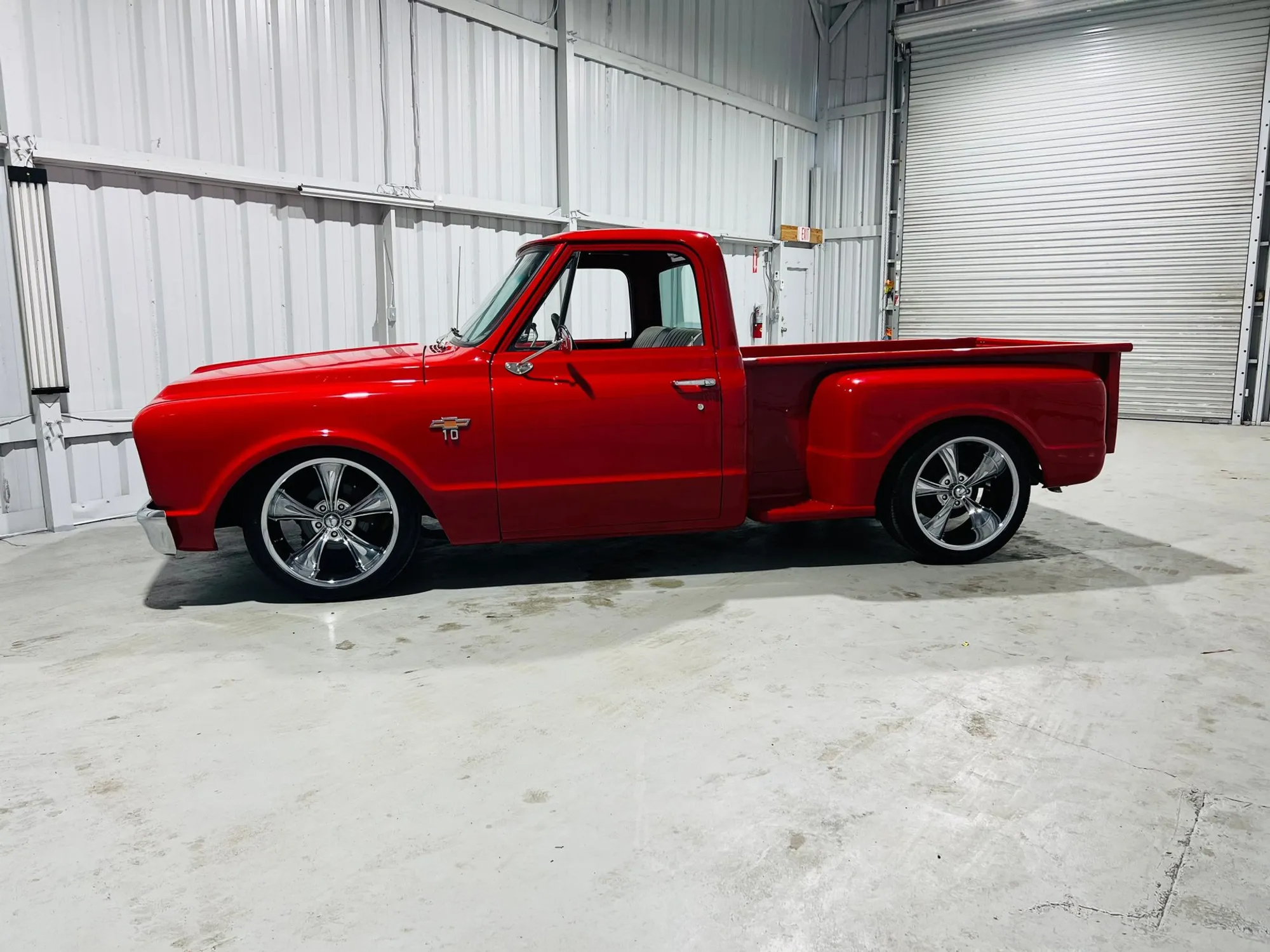 1968 CHEVROLET C10 - Image 2